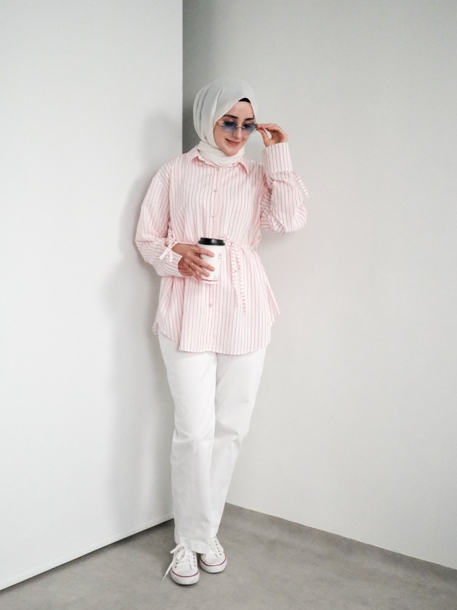 BAĞLAMA DETAYLI ,KURDALELİ GÖMLEK