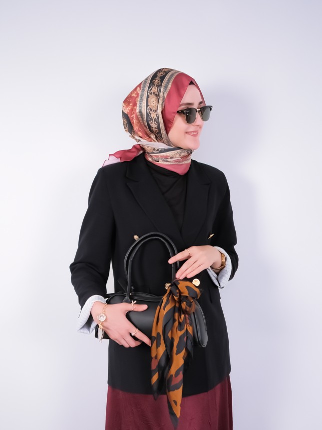 Gold Düğmeli Siyah Blazer Ceket